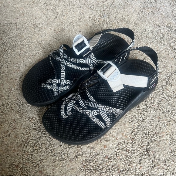 Chaco Black and White Sandals - Picture 9 of 9